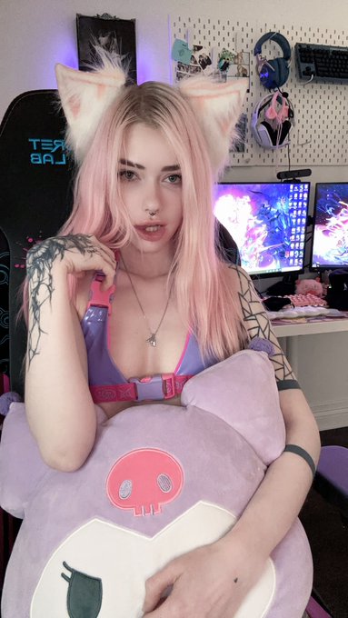 Watch Saekki's leaked NSFW photo on TwXstars