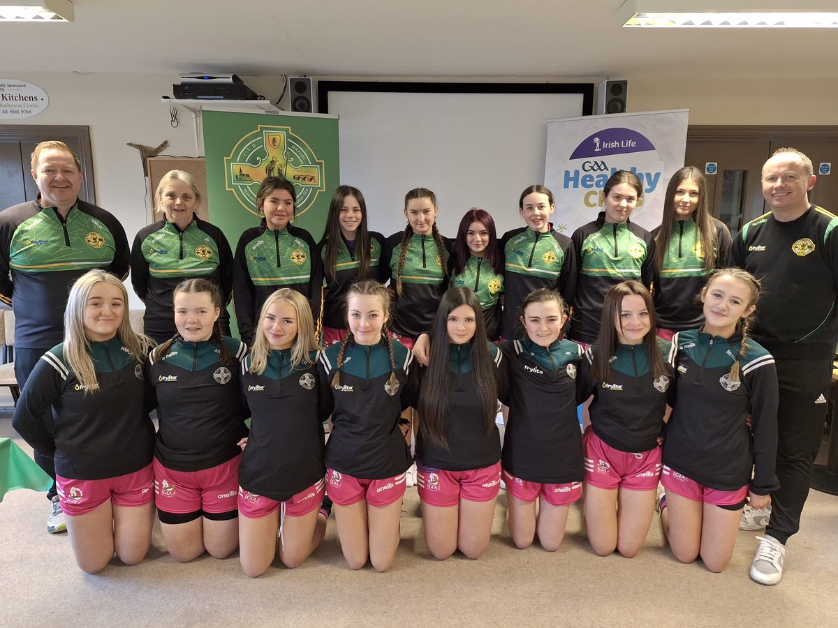 🟢🟡 Urney U-16 Girls and management who are representing Club and County at today’s LGFA NFL Division 2 Final between Tyrone and Kildare. Another historic day for the Club and a day to make dreams and memories for the girls #LGFA #GAA