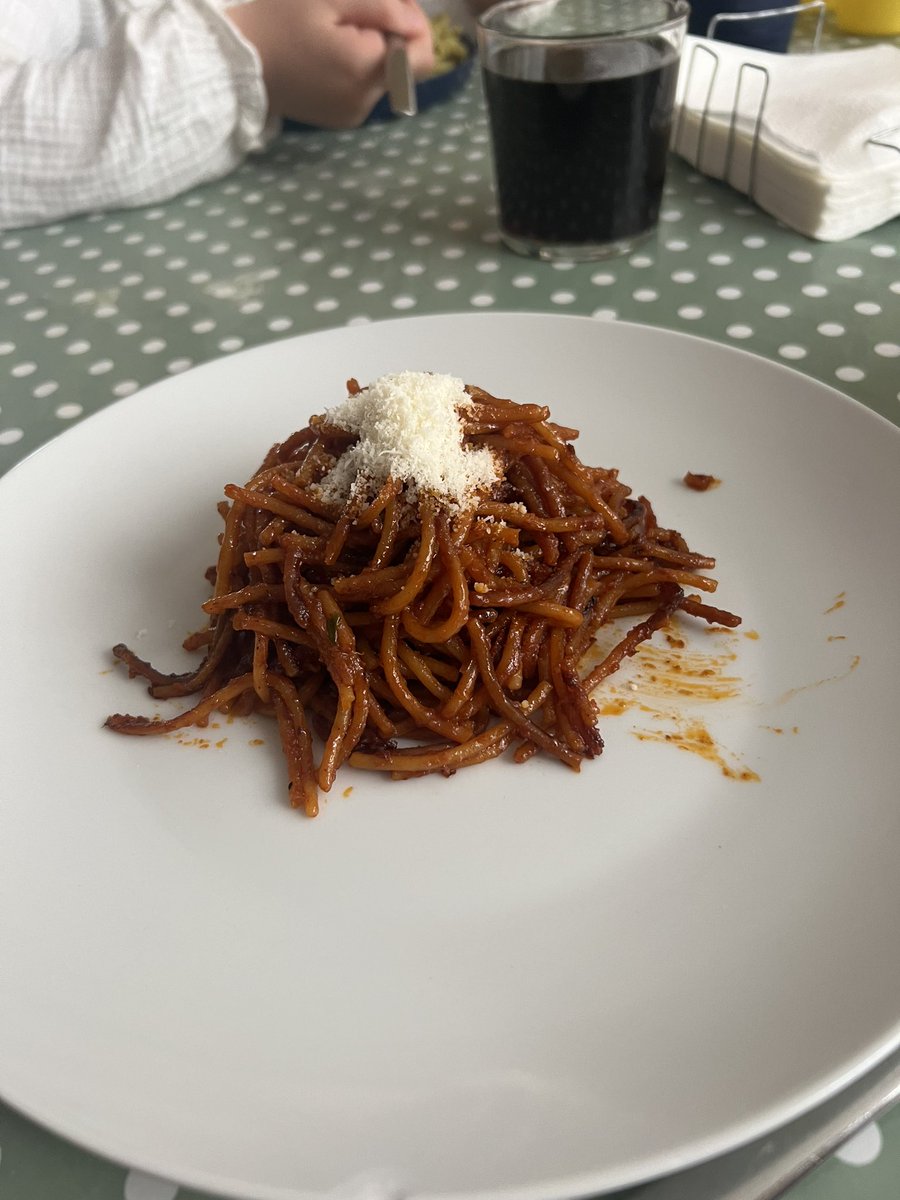 Mis primeros espaguetis a la asesina. Han quedado de muerte! Riquísimos.  #RecetasComidista