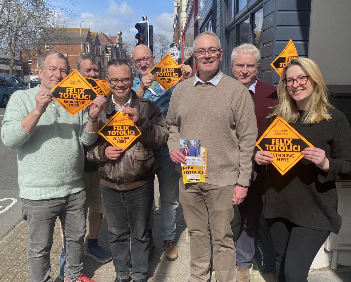 Felix Totolici moved to Portsmouth 14 years ago and fell in love with the city. He is driven by the idea of giving back to the community which he belong. Felix is out talking to residents in Central Southsea this weekend and receiving a very warm welcome. 🧡