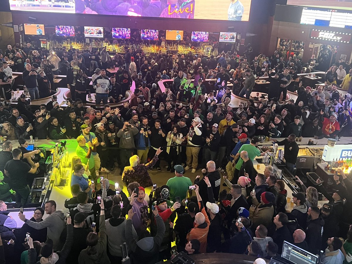 Holding Court Featuring @greenlegion At @XfinityLive In Philadelphia! WOOOOO!