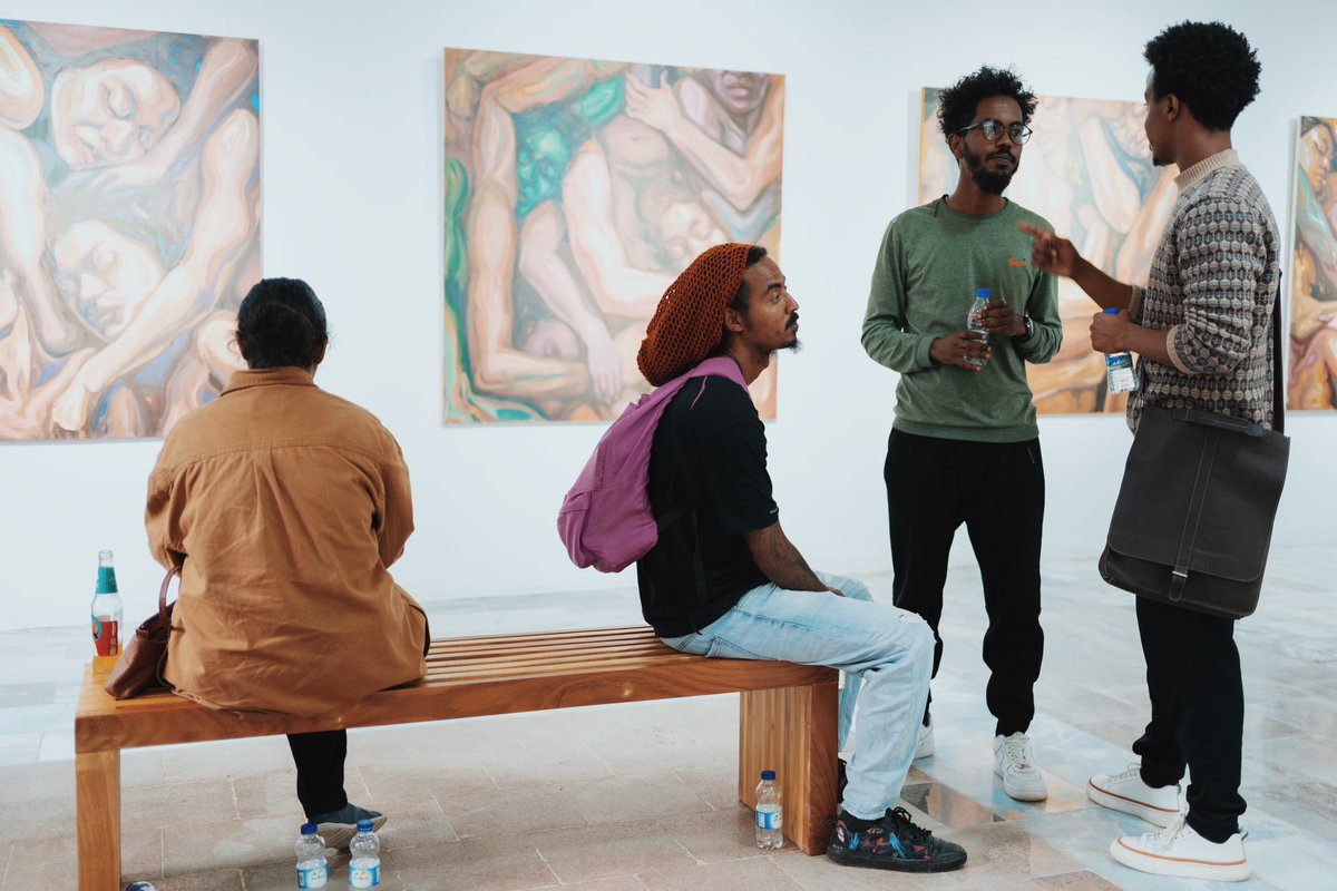 Artawigallery tweet media