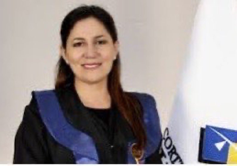 MashiRafael's tweet photo. La jueza Rita Bravo legaliza la detención de Jorge Glas cuando: 
1.- Es ilegal porque lo detuvieron dentro de la embajada mexicana (territorio mexicano). 
2.-  No hubo orden de allanamiento. 
El Gobierno mexicano debe iniciar acciones contra esta jueza corrupta.
#LosCorruptosSiempreFueronEllos
