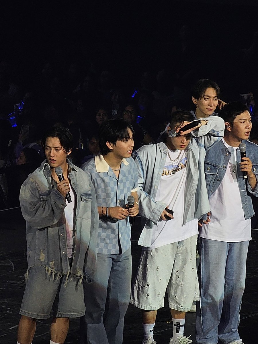 _ILLhooniie's tweet photo. Ano daw ba kasi yon

#BTOB_OurDream_Manila https://t.co/byqCEkgDRa