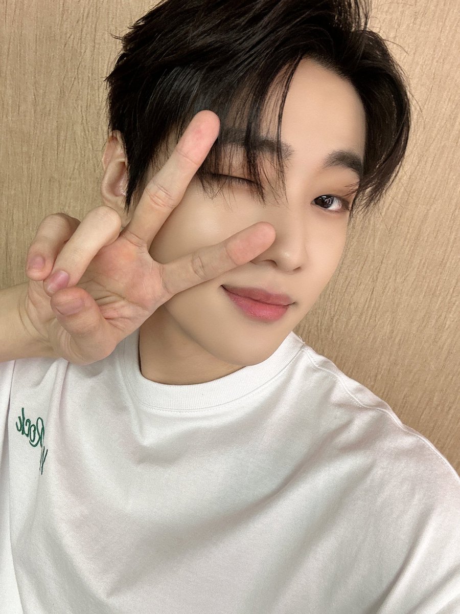 [📸] 240407 JAECHAN FANMEETING TOUR [BEYOND THE UNIVERSE] in MACAU

🐱💕👍

#JAECHAN #재찬
#BEYOND_THE_UNIVERSE
#BEYONDTHEUNIVERSE_IN_MACAU