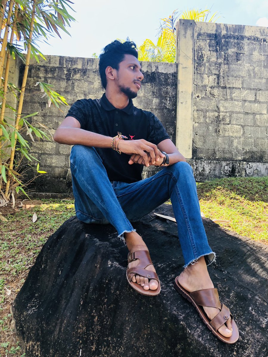 98lakahan's tweet photo. Life is too short to worry about what others think. Do you. 👊 https://t.co/yNfdwwvWsF