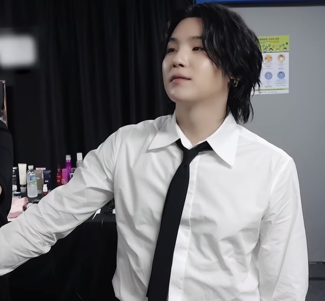 hourIysuga's tweet image. husband