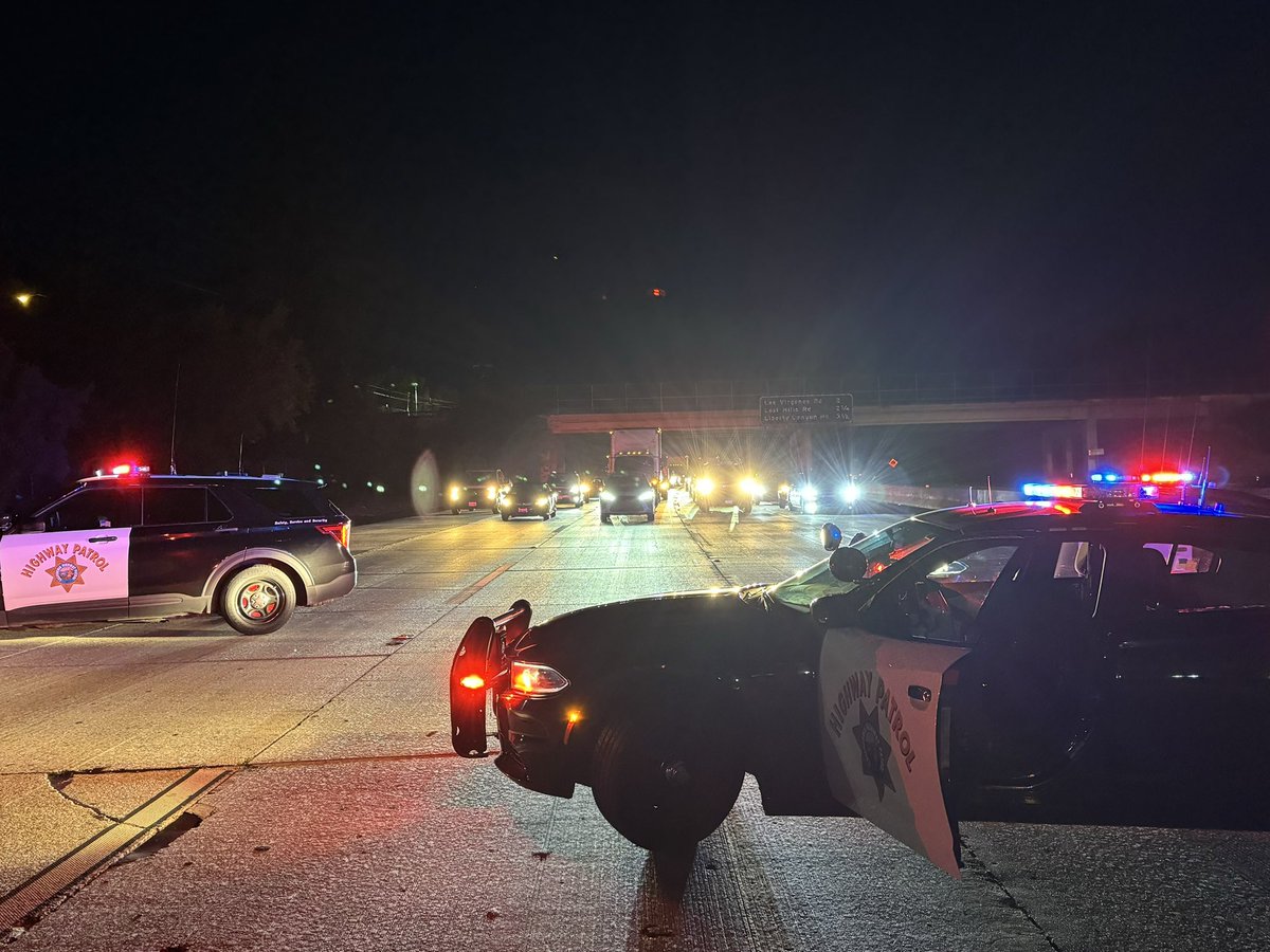 4/7/24 at 6am: Fatal crash US-101 southbound at Parkway Calabasas. All southbound lanes closed for unknown duration. Expect major delays. Please avoid the area.