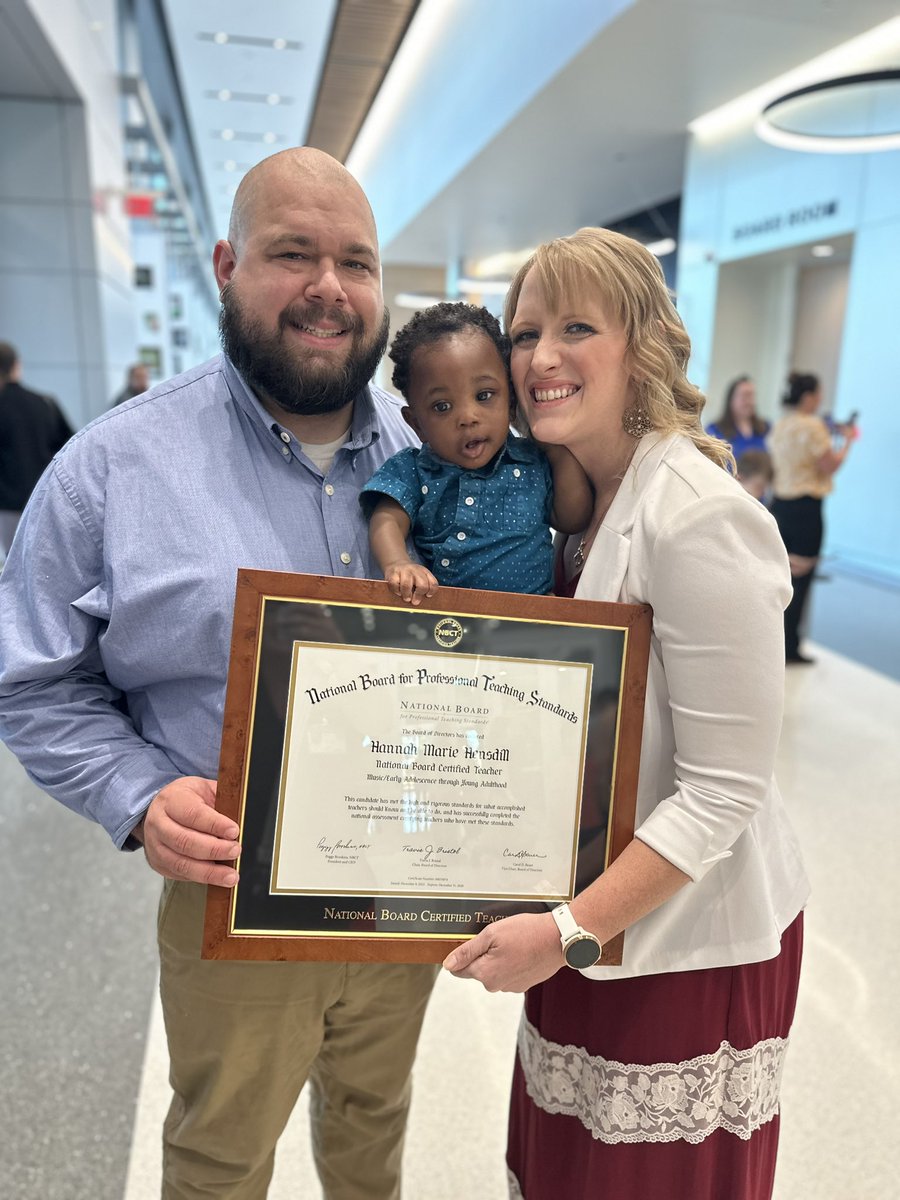 LOVED seeing our @goodsongms teacher, Hannah Hensdill, recognized this week at the CFISD Board meeting for earning her National Board Certification!!! What an honor! #WhatsGoodAtGoodson #BringingOutTheBest