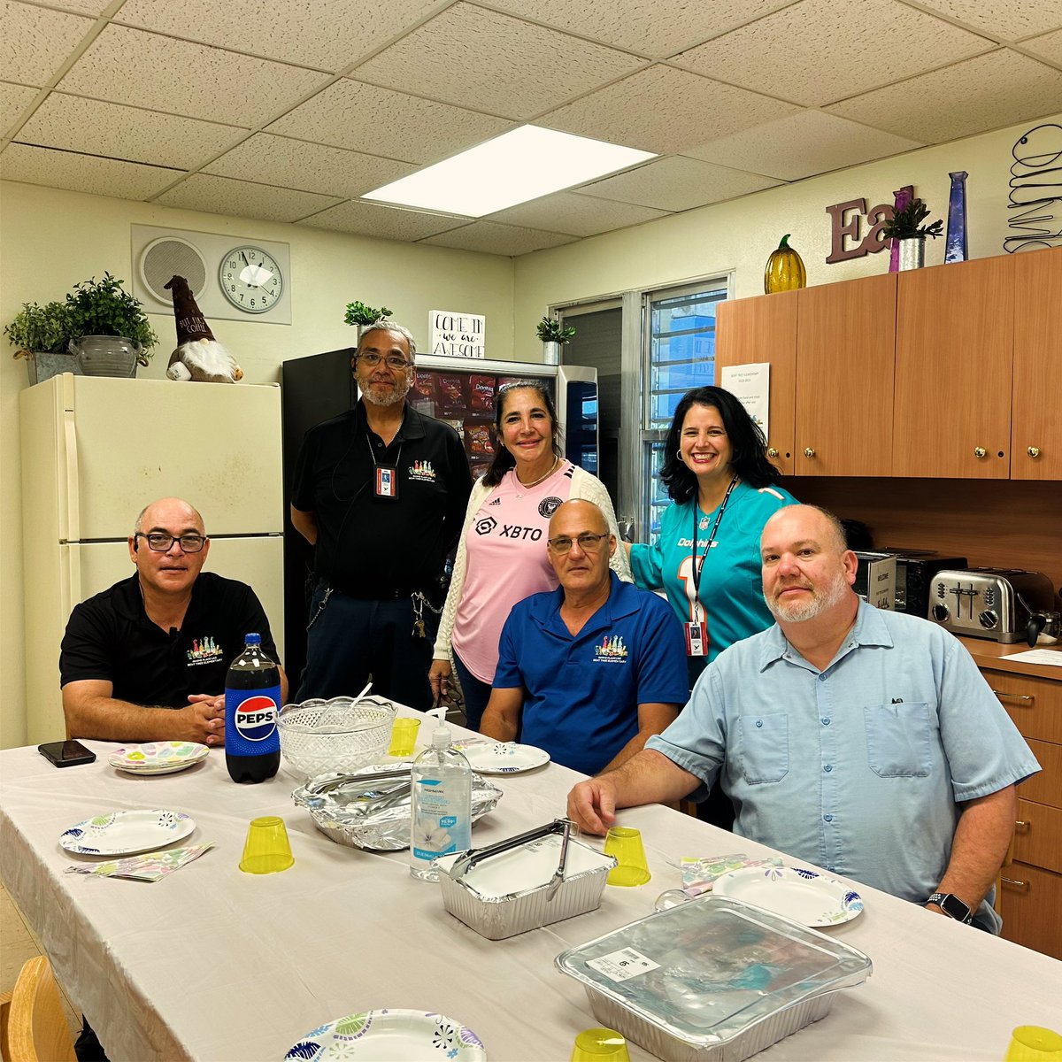Grateful for our amazing custodial team! Celebrating their hard work and dedication with a luncheon as we proudly received a 96% in our sanitation audit. 🎉👏 #BTEFalconsFlyHigh 🦅🚀 #YourBestChoiceMDCPS @MDCPSSouth @MDCPS @SuptDotres