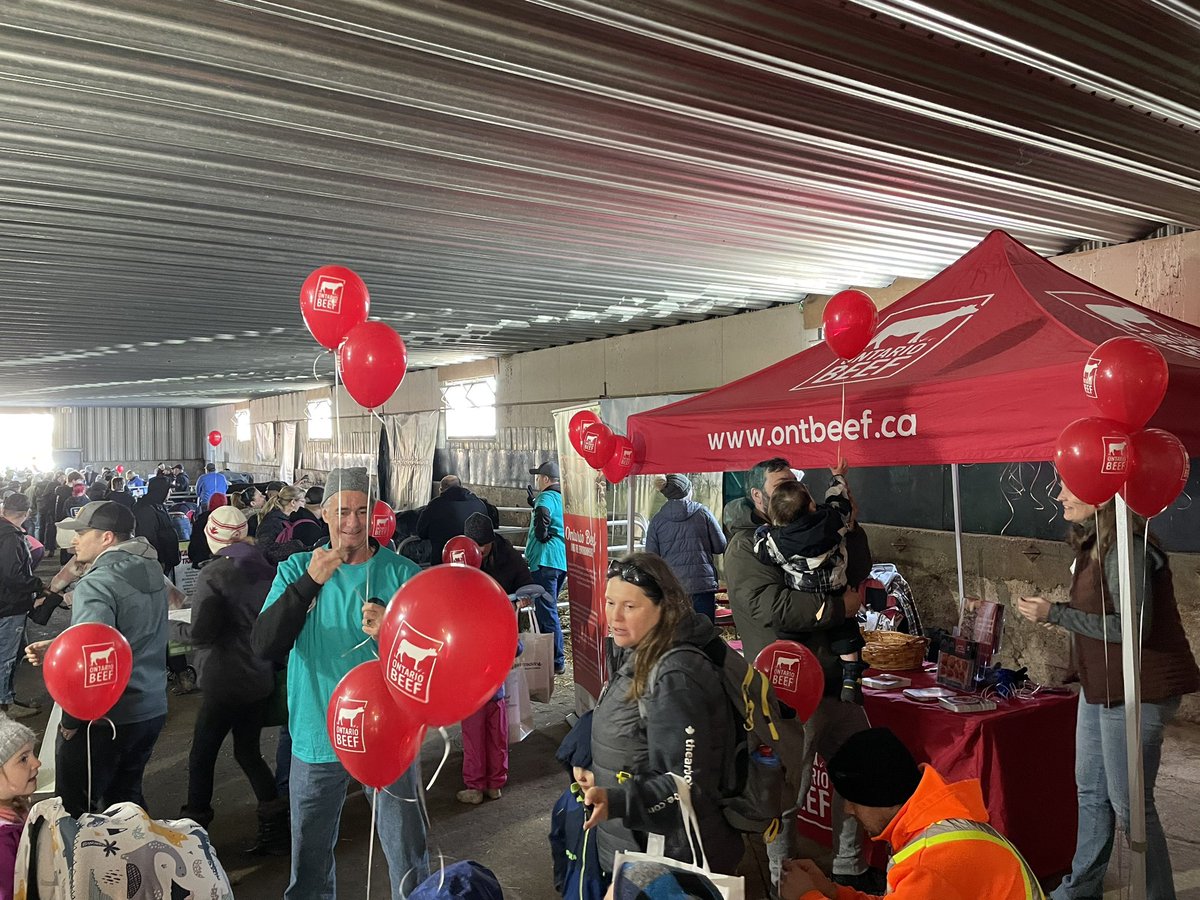 It was a busy day yesterday at the @ElmiraSapfest with @FarmFoodCareON. Special thanks to our beef ambassadors Heidi and Missy (and the many volunteers!) for helping us chat about raising beef cattle in Ontario. @sammerich