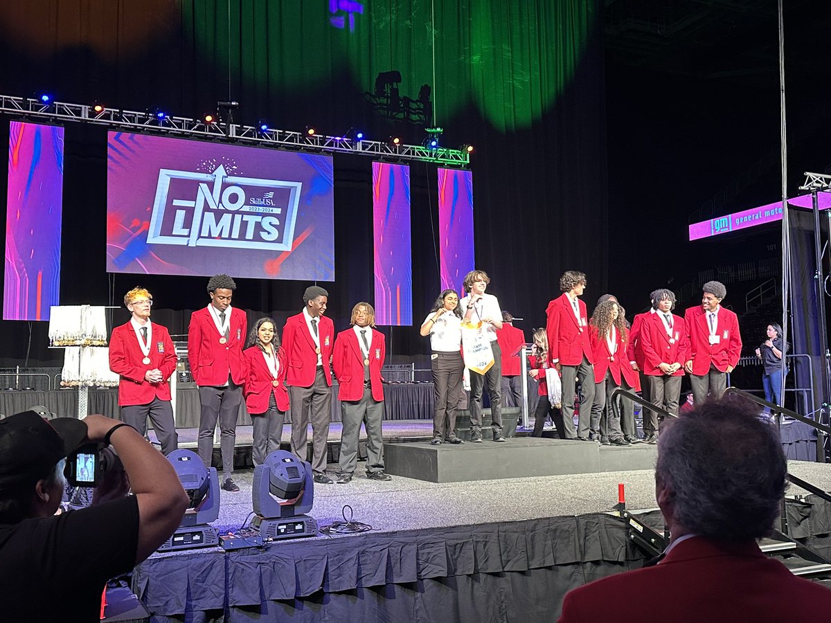 BIG congrats to our AV Quizbowl team of Nate Burks, Jayden Culley, Sam Duamlong, Kevin Johnson and Valerie Lewis for winning Bronze medals last night at the SkillsUSA State Conference! We are so proud of them! #LCTV #BeRevolutionary #WeAreLC #GISDEffect #GISDCTE @LCHS_Patriots