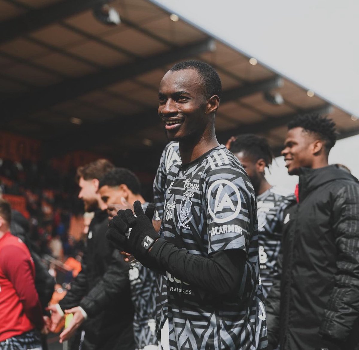 🇲🇱 Kamory Doumbia (21) for 2nd place @SB29 in Ligue 1 this season: ☑️ 4 starts ⚽️ 6 goals 🅰️ 3 assists 🔥 A goal & assist in his last 2 games 🇲🇱 Impressed with Mali at AFCON On loan from Reims but helping Brest to Champions League! 🤩