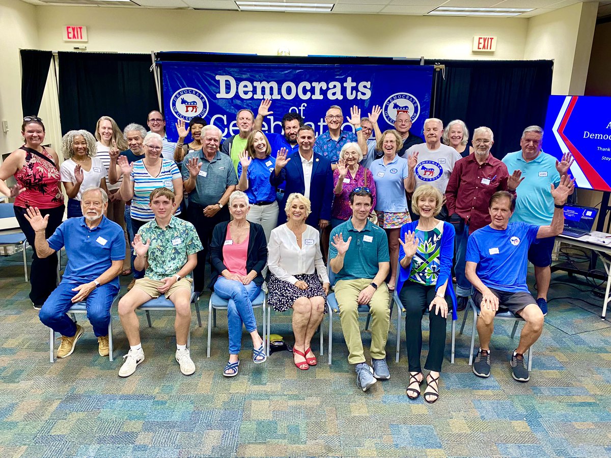 Had an amazing time meeting with Celebration Democrats! We discussed #Biden2024, upcoming ballot amendments, I-4, Poinciana Pkwy & SunRail / Brightline expansions, lowering prescription costs for seniors, protecting Obamacare, our environment & more! 🗳️ 🇺🇸