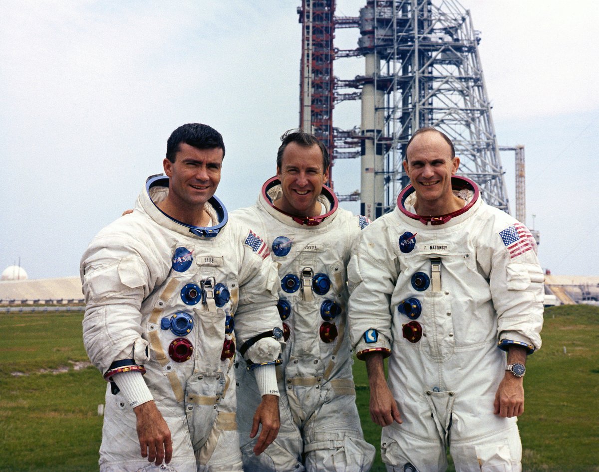April 6, 1970 The prime crew of Apollo 13 pose for a crew portrait five days before launch. Unbeknownst to them, they have been exposed to measles through backup LMP Charlie Duke. #NASA now faces a tough decision - delay the mission or reshuffle the crew at the last minute.