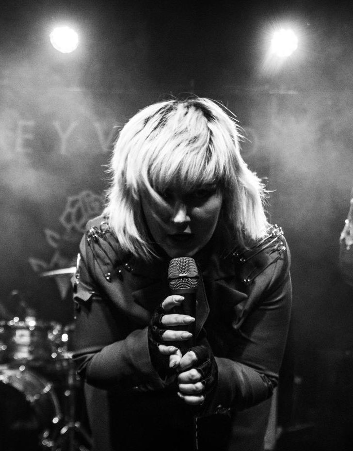 greywindband's tweet photo. US 🇺🇸 3 weeks today we’ll be playing our first ever US show! Which songs should we play? 🖤🥀 https://t.co/wC7sOZEuVy