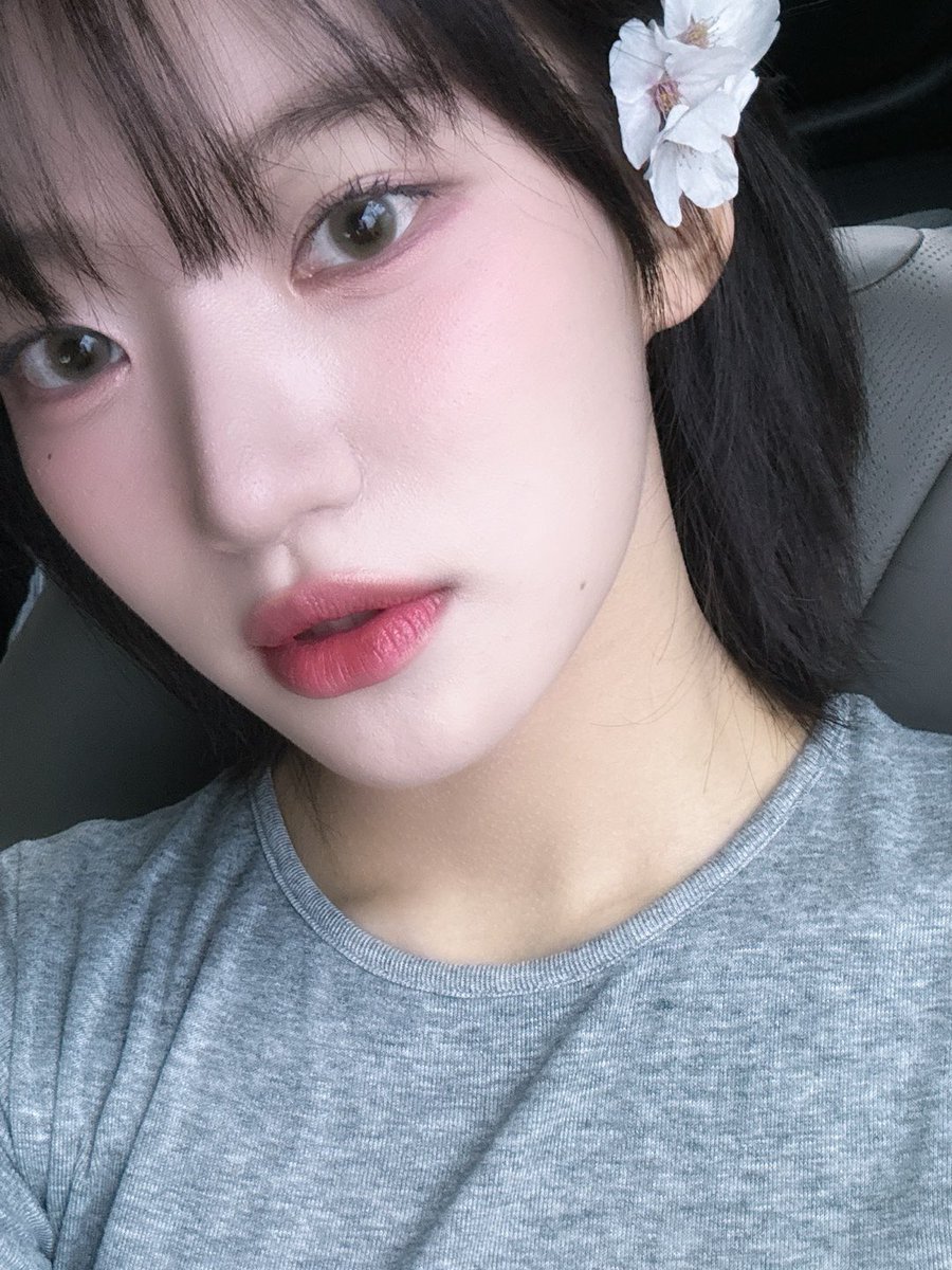 Billlieofficial's tweet image. [#시윤]

봄이다 🌷

#Billlie_Letter