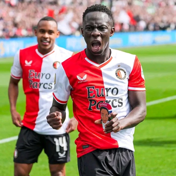 Saidykhano16's tweet photo. Yankuba Minteh with a goal and assist in the first-half of Feyenoord Rotterdam's match against Ajax.  

Beast!!! https://t.co/QabqVYLVrh