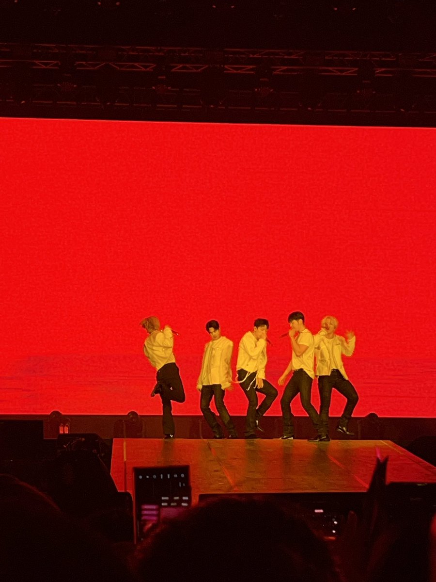 ☾.endy tweet media