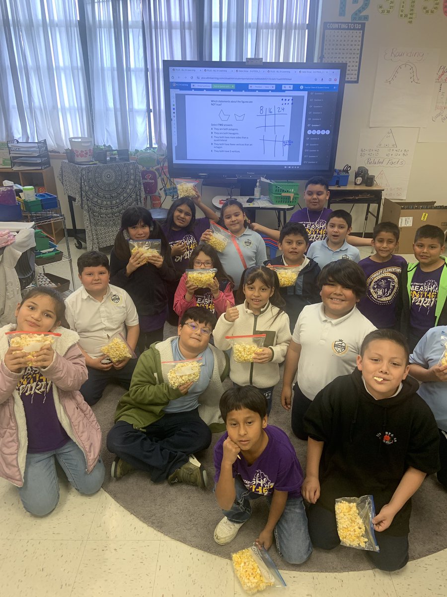 It’s a poppin’ good time at Cowart! Several classes enjoyed popcorn for completing 5 attendance charts! Yum yum! @CowartDISD @CounselingDISD #attendancematters