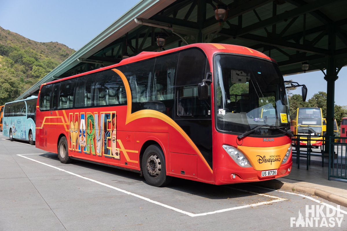 🚌 More resort shuttle buses have been given a new look at the #HKDL Resort, apart from the #WorldOfFrozen, Duffy & Friends and Marvel themed shuttle buses launched previously. Toy Story is the latest addition to the fleet. #HongKongDisneyland #hkdisneyland  #disney #ディズニー