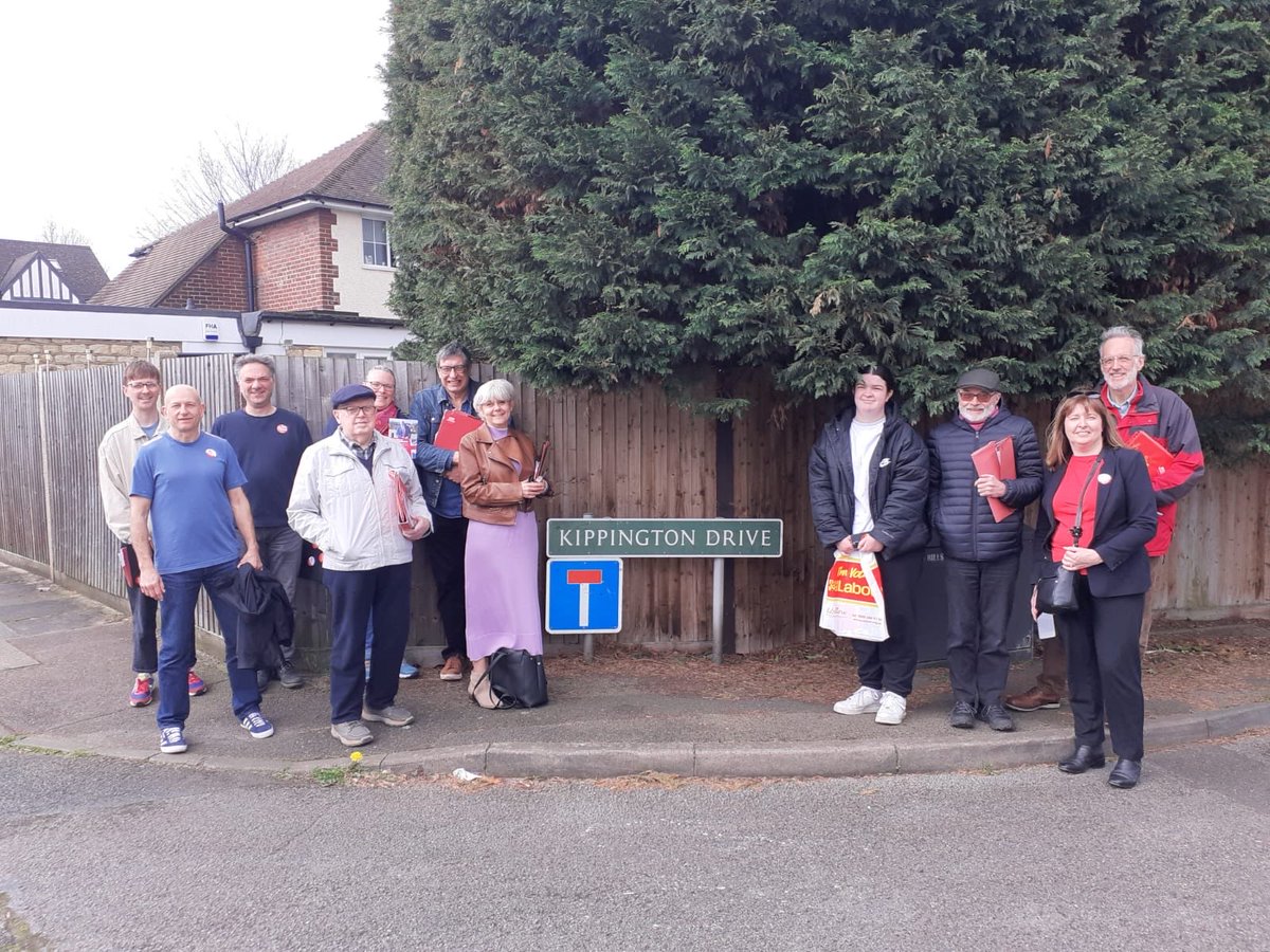 Sunny morning in Mottingham with a fantastic Labour Team. Great conversations with residents. Time for change was the clear message. Fed up with the Tories. ⁦Campaign for a Labour victory continues.