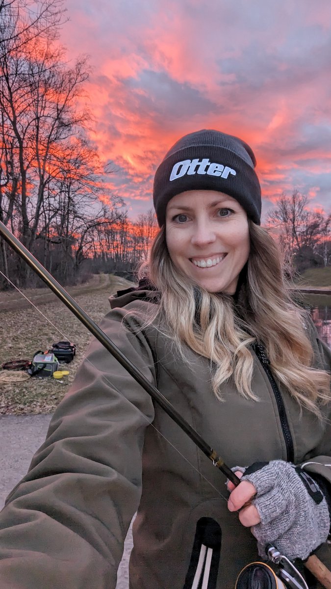 Had to capture a glimpse of the stunning sunset I got to witness last night. It was gorgeous! 🌞✨ We went on another quick panfish shore fishing excursion and the action was good with perch, pumpkinseeds, bluegills, and a few crappie. I absolutely love spring! 😊
