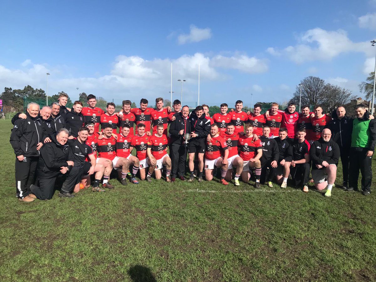 Here’s a quick photo to, belatedly, celebrate the Jerry Murray trophy between UCC and Queens university. Fantastic for these players to hoist a trophy after a few hard seasons for UCC