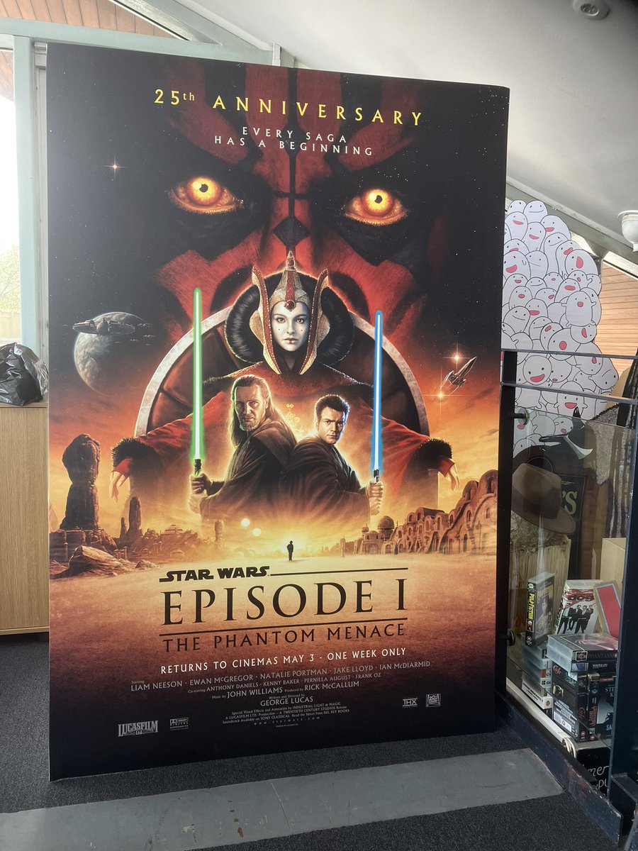 dannyp35's tweet photo. @Cakes_Comics nice big #ThePhantomMenace display at @HarbourLightsPH https://t.co/M7lLOcj2O6