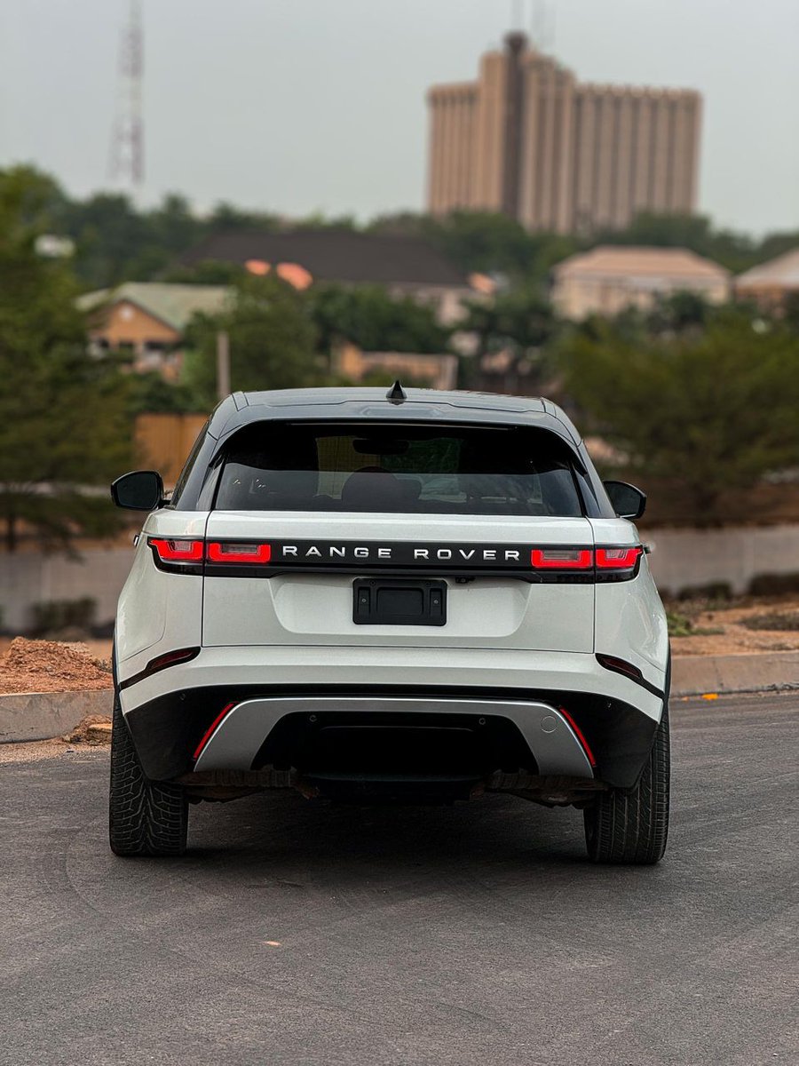 2018 Range Rover Velar P250 •2.0L V8 inline 4 •10.2 Inch touch screen •Panoramic roof, BSM Price : ₦68m F or Inquiries; 📲 08118170832 💌or kindly send a DM. #AbujaTwitterCommunity B ID