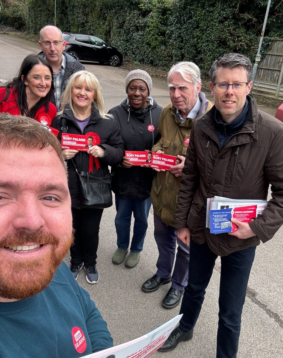 What a week! Mid-Leicestershire in Braunstone Town and Rothley for @Rory_Palmer, Loughborough for @JeevunSandher, Harborough, Oadby and Wigston for @HajiraPiranie and an event for disabled children with @LeeBarronLabour in Corby! Everywhere saying the same we need change! 🌹🌹