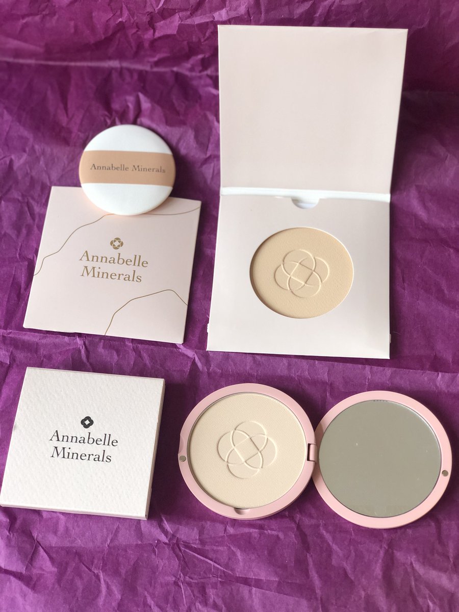 ReviewStudioUK1's tweet image. AD
#Spring #MakeUp from Annabelle Minerals includes this gorgeous Pressed Powder Foundation. See how we like it at our review here:

thereviewstudio.co.uk/2024/04/07/ann…

#pressedpowder #newfoundation #foundationforlightskin #coveragefoundation #pressedpowderfoundation #naturalmakeup