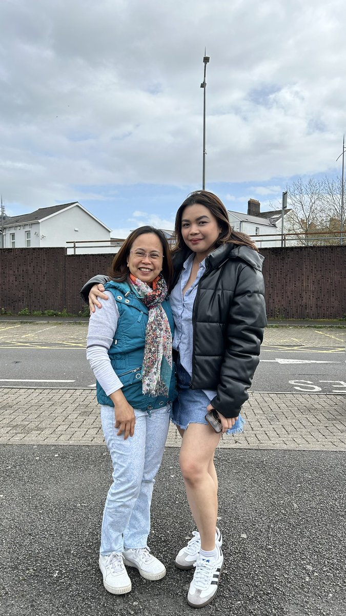 .. A short and sweet meet-up with Regina of PNAUK-WALES at Newport.. 💚🏴󠁧󠁢󠁷󠁬󠁳󠁿🥰@PNA_UKnurses @dence10 @GoalsOlivers