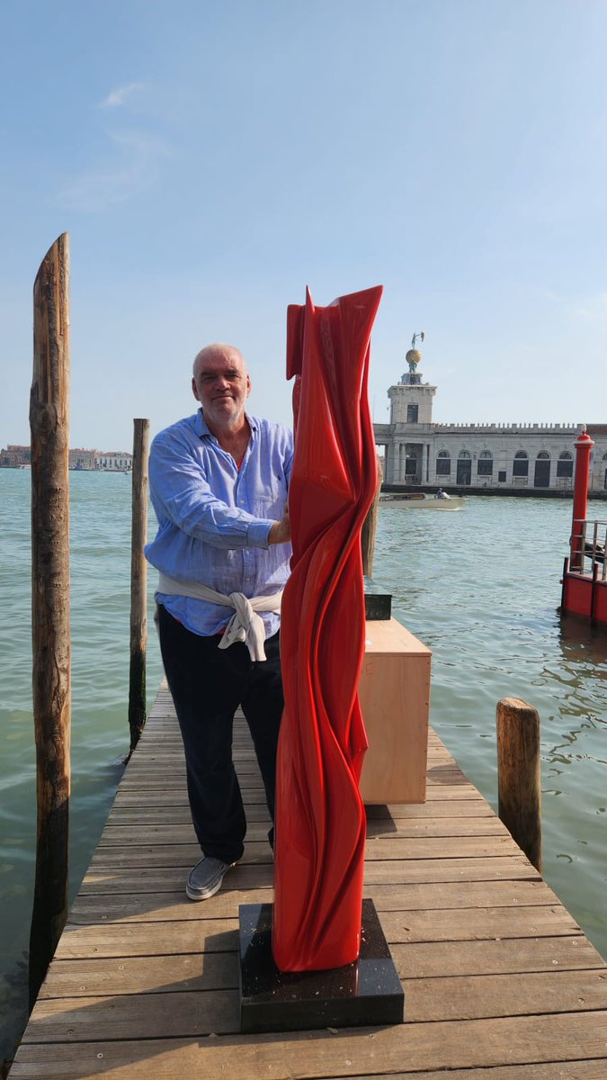 🎨✨¡Preparativos finales en Venecia!✨🎨

Te invitamos a dar un vistazo exclusivo a la exposición "The Time of Sculpture" de Pablo Atchugarry en la Galería Contini de Venecia. Con más de 40 esculturas, desde sus primeras obras figurativas hasta sus últimas creaciones abstractas.