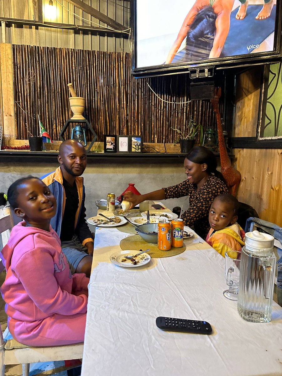 sauceyevents's tweet image. Our Biggest MC with his family ❤🤞MC studio
 #sauceyevent #saucey