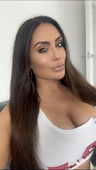 🚨20% off Skype video calls today! 🚨don&rsquo;t miss out! Dm to book your slot now 😈😈😈 https://t.co/1L92pyr