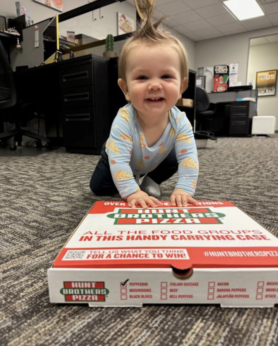 You’re never too young to crave pizza. 🍕