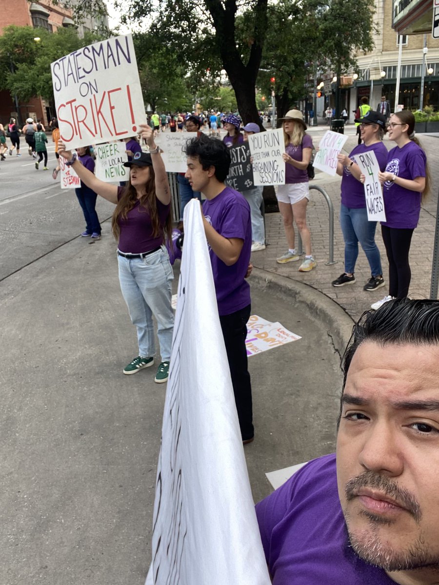 We’re out here again! On ULP strike Day 3! #saveourstatesman ❌ Don’t fill temp. job openings ❌ Don’t click on @statesman stories ❌ Don’t engage in social media for paper ✅ Spread the word ✅ Donate to our fund bit.ly/AASGuild ✅ Wear purple at Cap10K