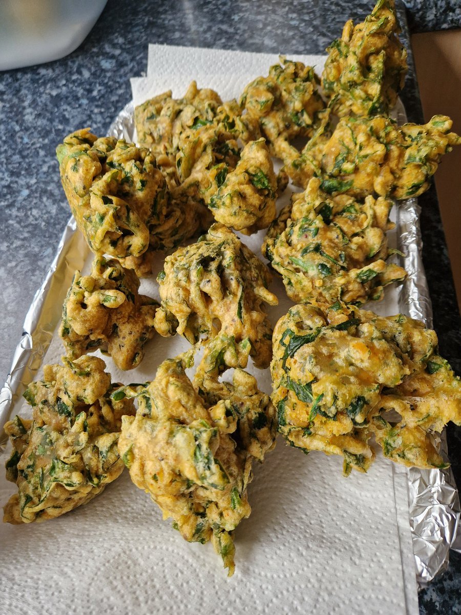 Miserable weather so have spent the day cooking. Wild garlic and spinach bhaji to accompany a chicken biryani, Kerelan coconut veg curry and dal palek. All veg from <a href="/Groobarbs/">Groobarbs</a>