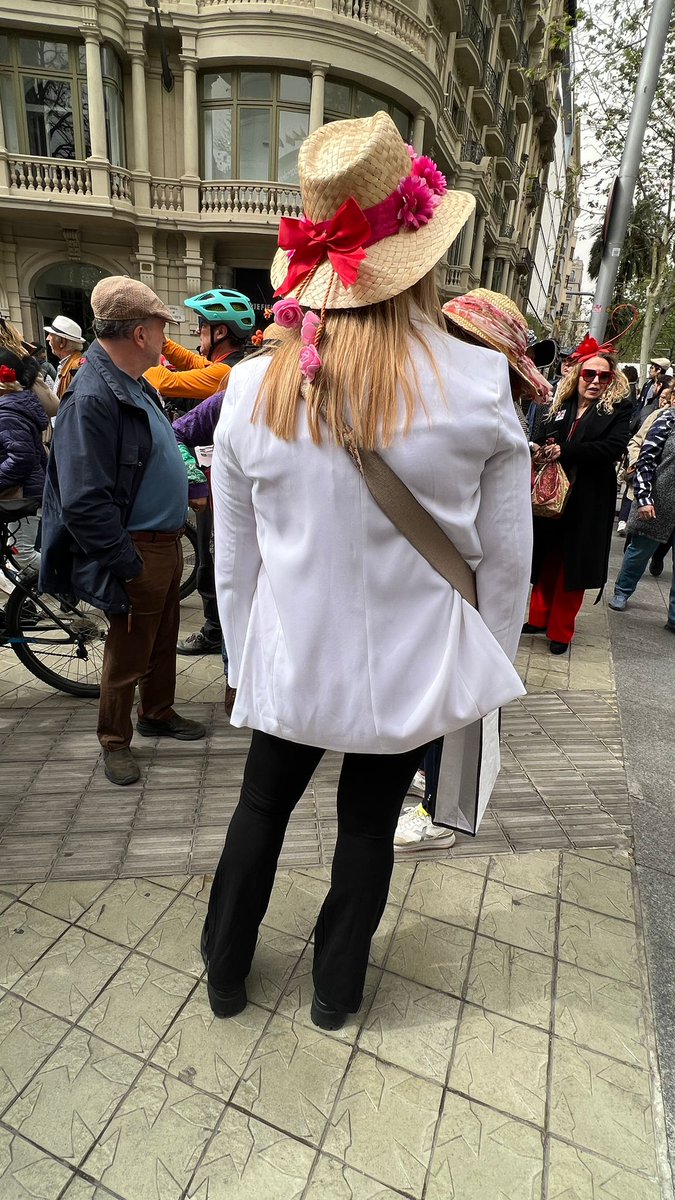 Una gran iniciativa per gaudir de la primavera que enguany compleix 20 anys <a href="/amb_barret/">Passejada amb Barret</a> #passejadaambbarret