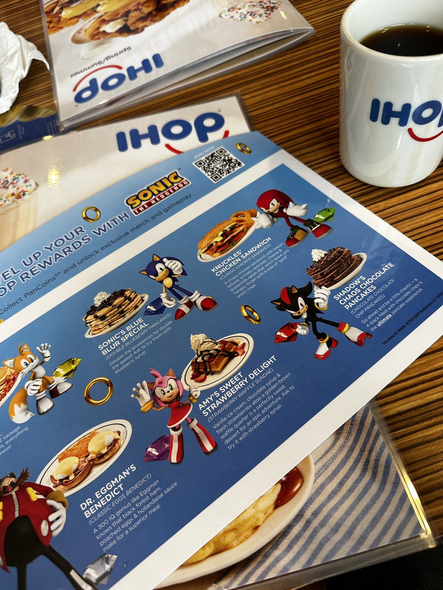 At the place, doing the thing, with the people! @jgriff_4real @VOColleen @itsamike @davebmitchell @IHOP @sonic_hedgehog