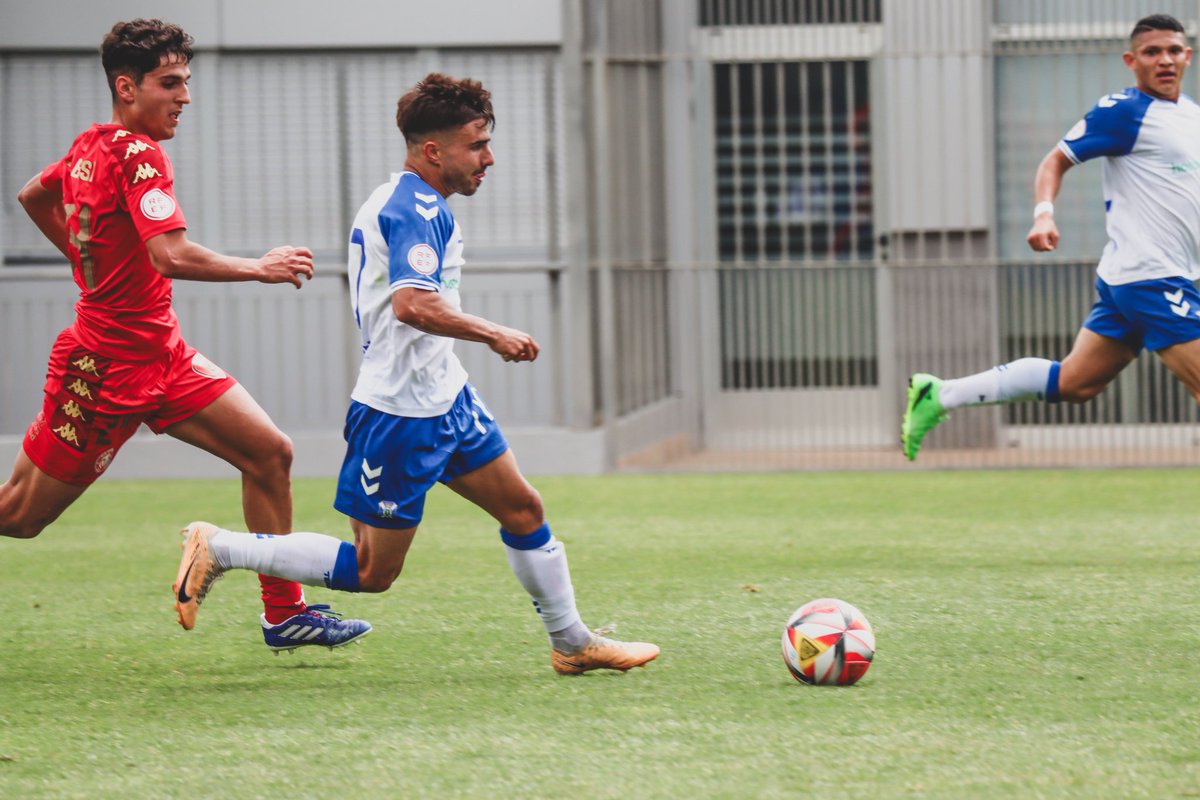 #CanteraCDT | El #CDTenerifeB ganó 2-0 al @CDSantaUrsula, con goles de @cachoo_10 y @moharamos25, en partido del #GrupoXII de la #3RFEF.

(📸 @CdtCantera)