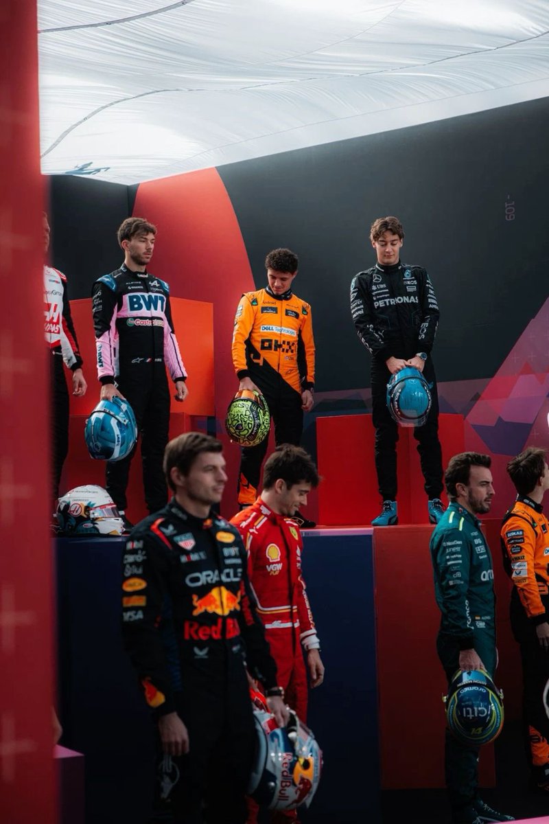 sleepinfs's tweet image. ⋆.ೃ࿔*:･ F1 drivers x harry styles 

          ׂ╰┈➤ a thread 🧵