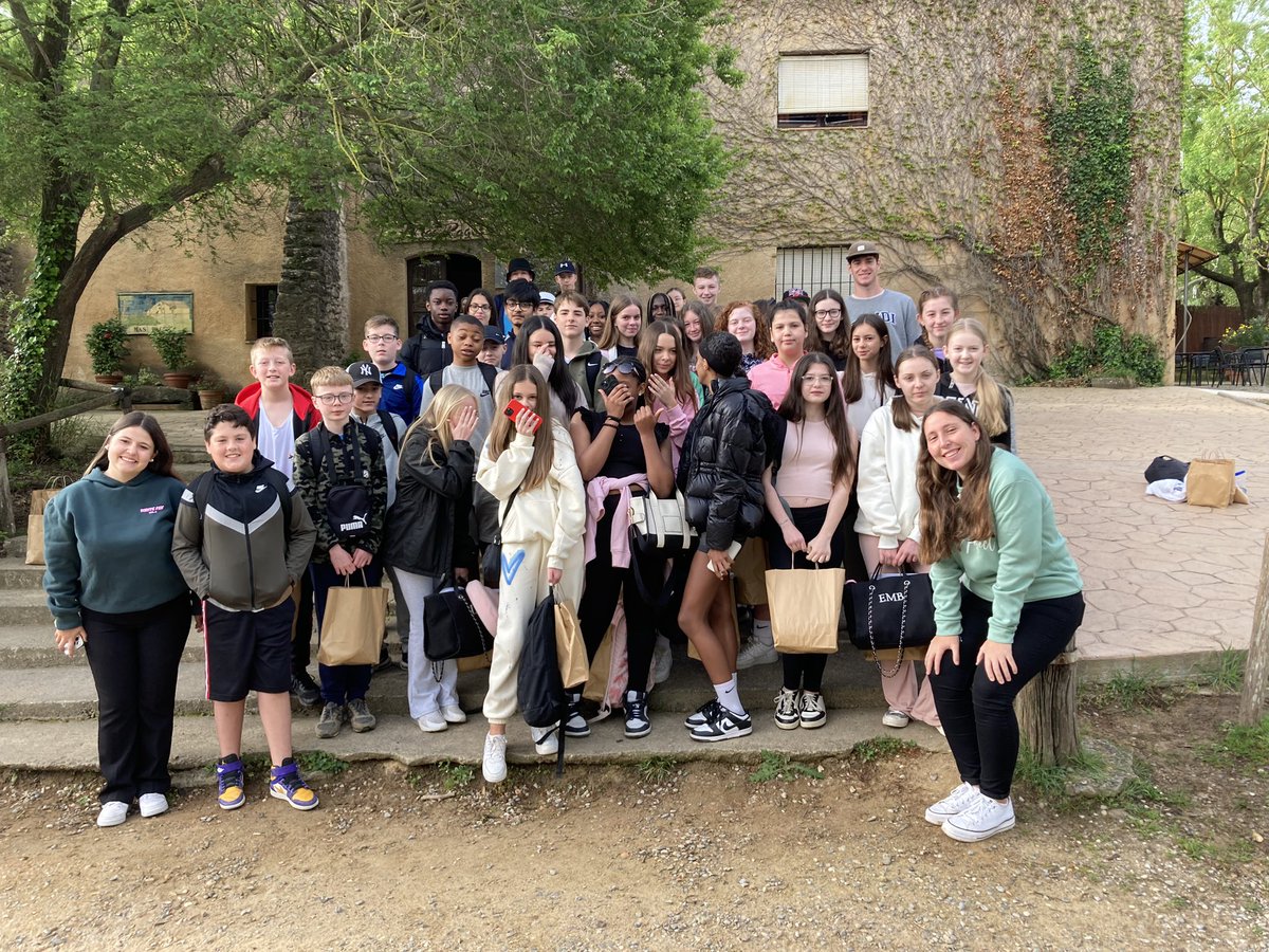 Moltes gràcies to our wonderful monitores. Y8 really appreciated all your enthusiasm and hard work to make the trip lots of fun #epacatalonia2024