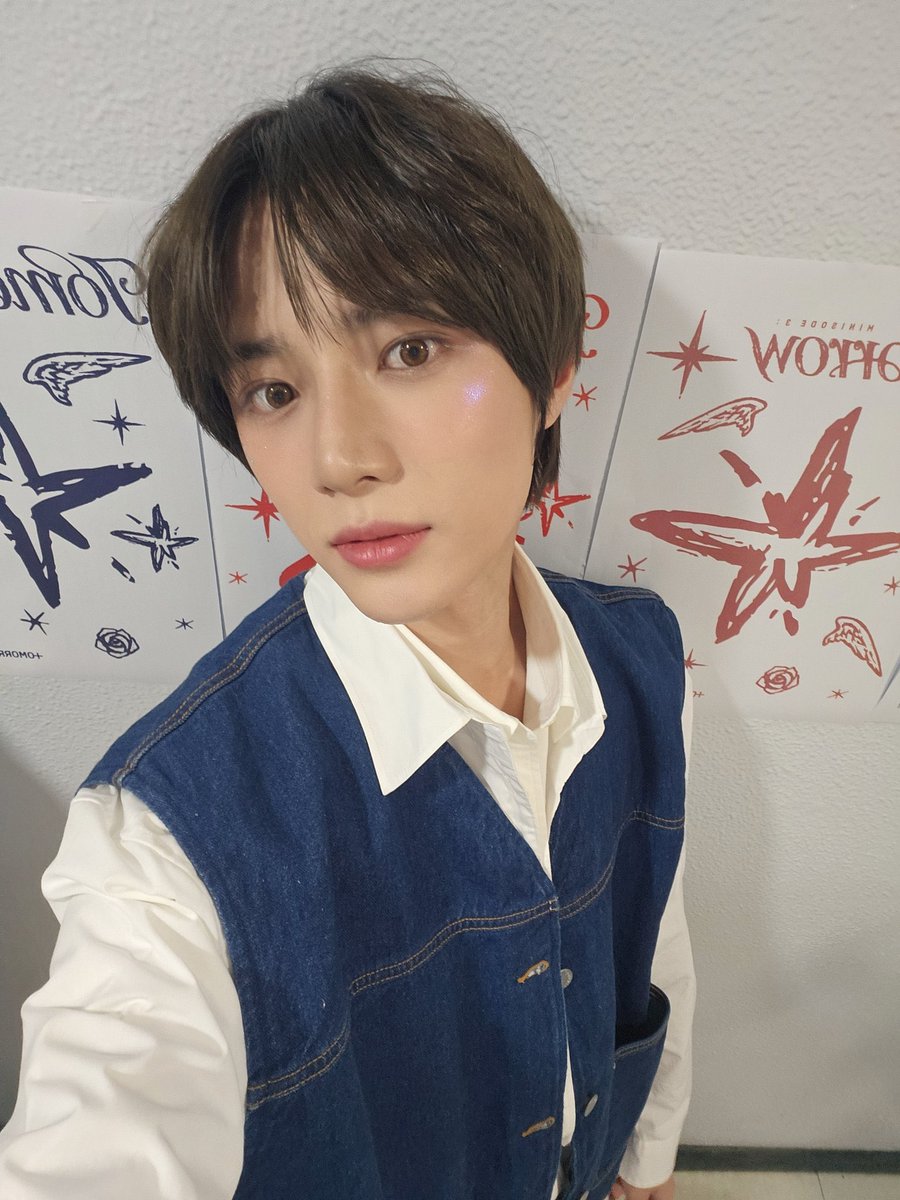 Beomguu's tweet photo. 1주차 끝! Thank you to MOAs who have been supporting me all day to dawn. We’ll meet again next week with the same amount, if not more, love! ❤️ https://t.co/XElsrGtE84