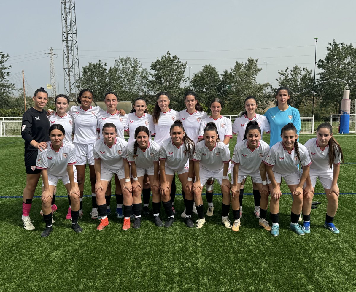 CANTERA | Vuelven a ganar las cadetes de <a href="/ManuelBuzonB/">Manuel Buzón Barea</a> en un nuevo choque de la 1ª Andaluza Femenina Cadete disputado en casa:

#SevillaFCFem Cadete ⚪️🔴 9-1 <a href="/sportinghuelva/">Fundación Cajasol Sporting de Huelva</a> 

⚽️ Barrios (3), Aurora, Carlota, Parra, Rosalía, Julia y Rocío. 💪🏻

#CanteraSevillaFC