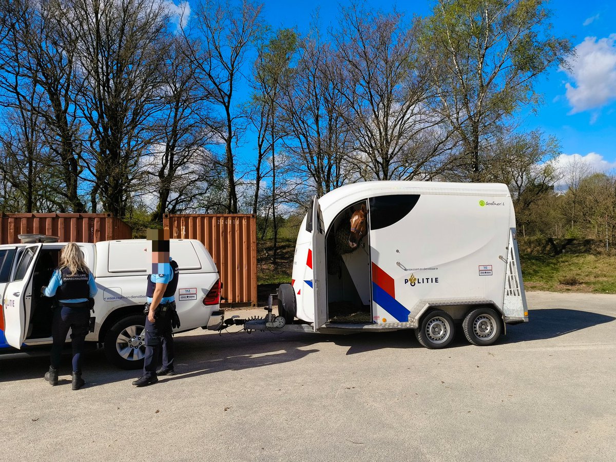 ATOLHEIDE's tweet photo. Vandaag controle in het buitengebied met ondersteuning van de collega's van de bereden marechaussee.
Blijkbaar nog steeds nodig en zeker tijdens broedseizoen. https://t.co/ohDeio2O0A
