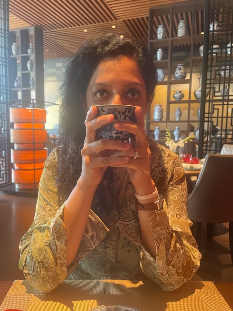 Caught in the act of … drinking green tea 🍵! And an assortment of Dim sum 🥟 was the meal plan. 😜 Tao-Fu in Pune does its food experience well!
