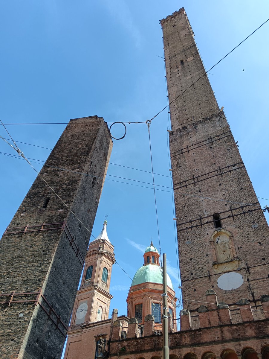 Today I am in Bologna: here are the last of its historic towers, Asinelli & Garisenda, constructed over 900 years ago