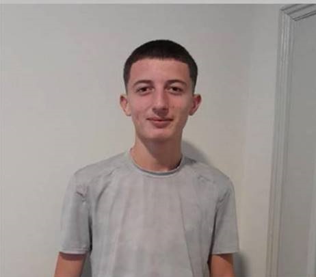 ⚠️MISSING BOY ⚠️ Can you help us find missing Luksol? The 17-year-old is missing from Reading, but also has links to Bury St Edmunds, London, Manchester, Stoke-on-Trent, and Swindon. If you see Luksol, please call 999.